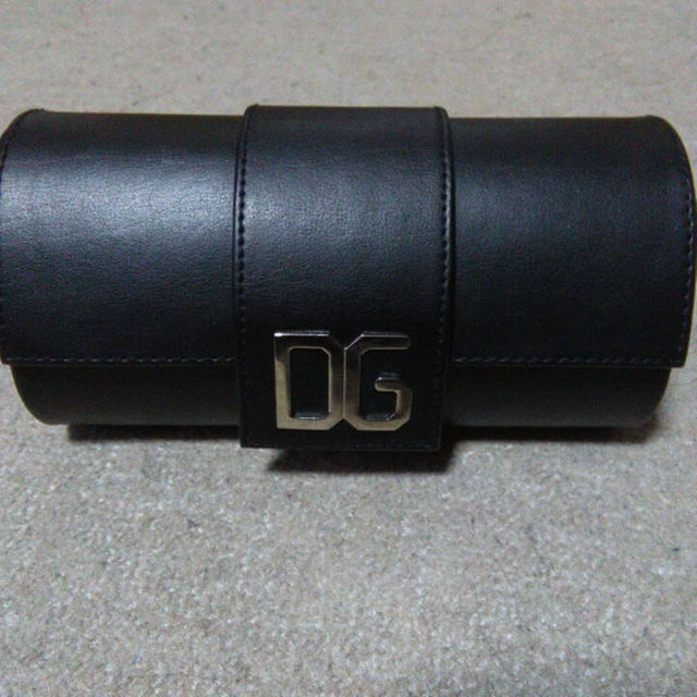 DOLCE&GABBANA(ドルチェアンドガッバーナ)のDG　未使用黒ポーチ レディースのファッション小物(その他)の商品写真