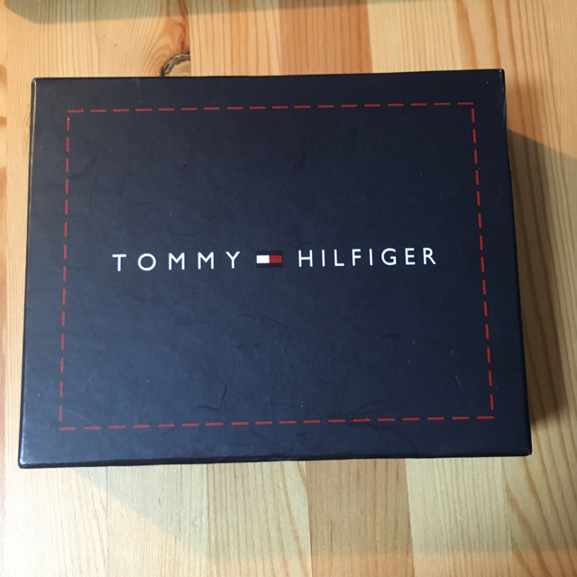 TOMMY HILFIGER(トミーヒルフィガー)のTOMMY HILFIGER パスケース レディースのファッション小物(名刺入れ/定期入れ)の商品写真