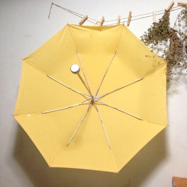 レモンイエロー🍋折り畳み雨傘♡ラブリー レディースのファッション小物(傘)の商品写真