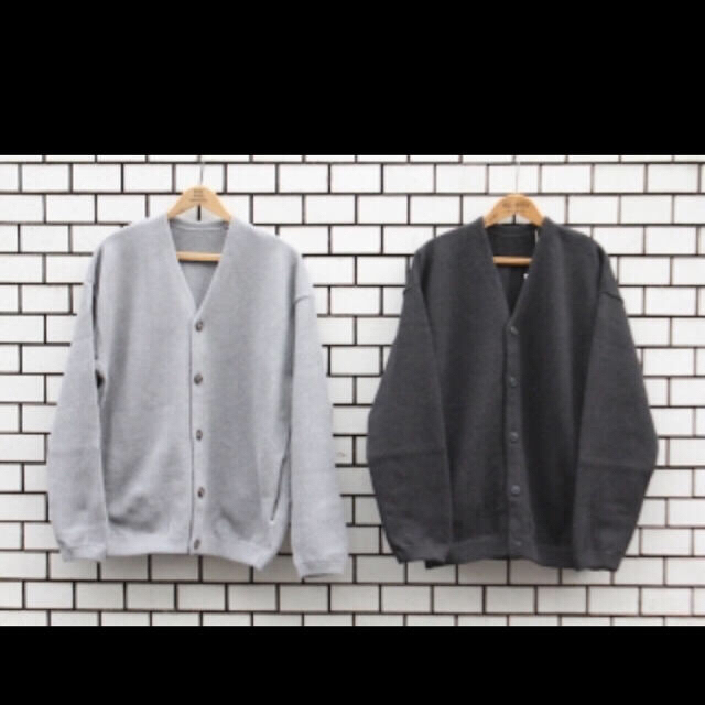 YAECA(ヤエカ)のcrepuscule Moss Stitch Cardigan gray グレー メンズのトップス(カーディガン)の商品写真