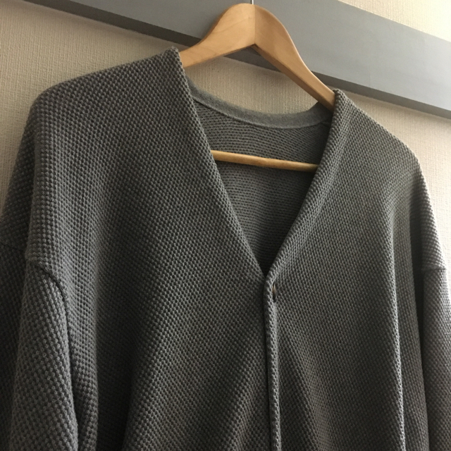 YAECA(ヤエカ)のcrepuscule Moss Stitch Cardigan gray グレー メンズのトップス(カーディガン)の商品写真