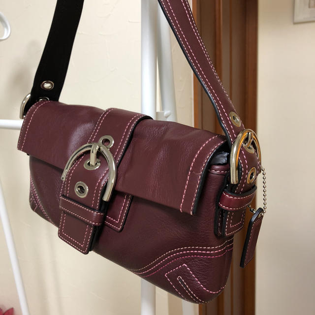 COACH(コーチ)のcoach ショルダーバック ボルドー レディースのバッグ(ショルダーバッグ)の商品写真