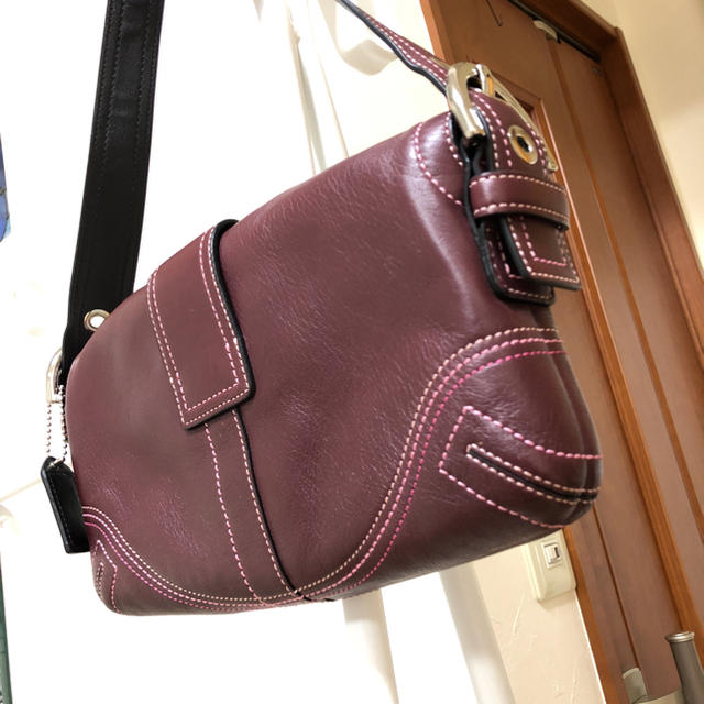 COACH(コーチ)のcoach ショルダーバック ボルドー レディースのバッグ(ショルダーバッグ)の商品写真