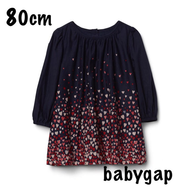 babyGAP(ベビーギャップ)のஐ新品新商品ஐ  80cm ハートプリントプリーツワンピース ドレス ネイビー キッズ/ベビー/マタニティのベビー服(~85cm)(ワンピース)の商品写真