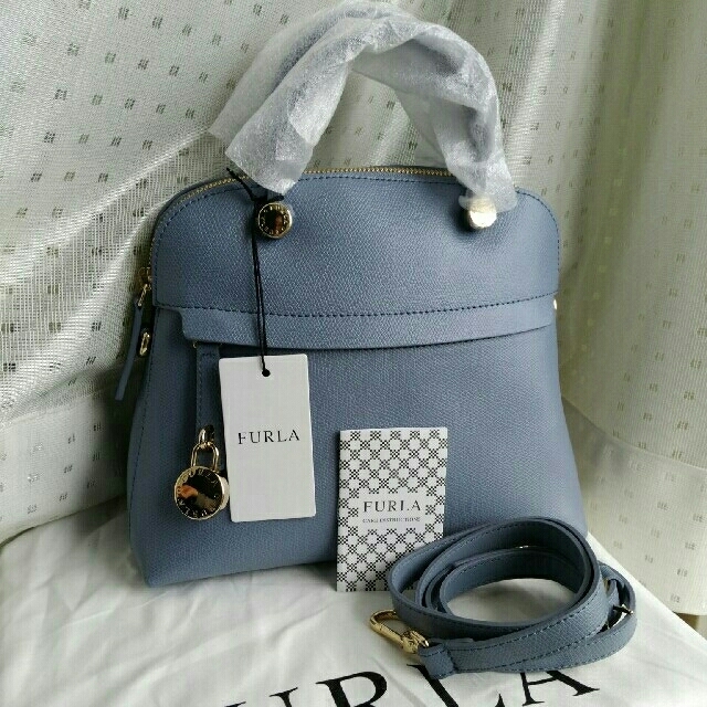 美品♡FURLA フルラ♡パイパー♡Sサイズ♡サックスブルー