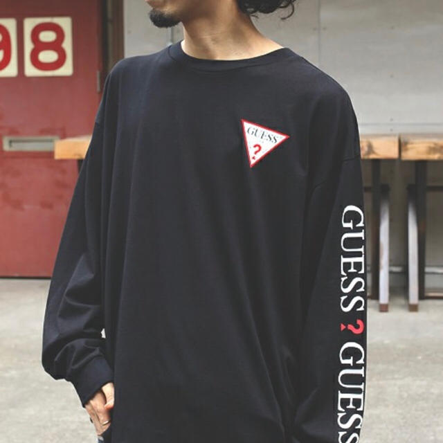 GUESS(ゲス)のGUESS 袖ロゴ ロングTシャツ メンズのトップス(Tシャツ/カットソー(七分/長袖))の商品写真