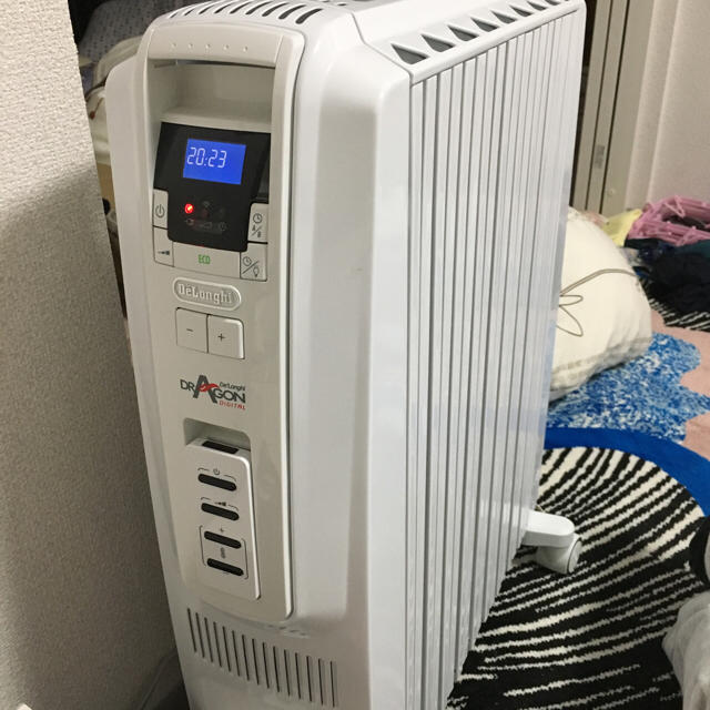 DeLonghi(デロンギ)のふーーう様専用☆デンロギ オイルヒーター スマホ/家電/カメラの冷暖房/空調(オイルヒーター)の商品写真