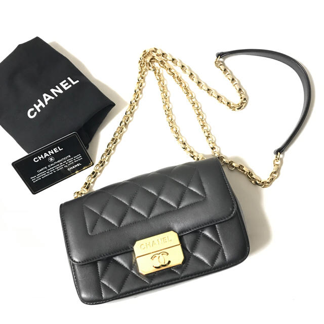 本物 CHANEL マトラッセ ミニ ロゴ ココマーク シャネル☆新品同様
