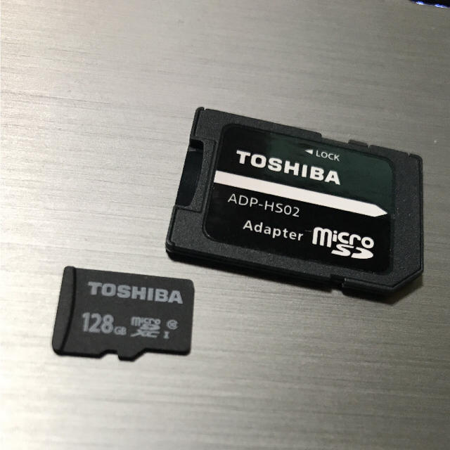 東芝(トウシバ)の国内正規品TOSHIBA microSDXCカード 128gb スマホ/家電/カメラのPC/タブレット(PC周辺機器)の商品写真