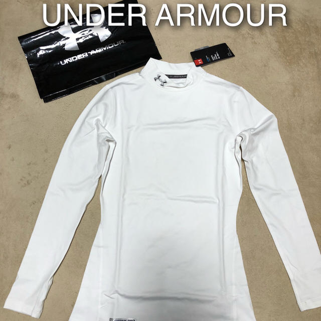 UNDER ARMOUR(アンダーアーマー)のSさん限定 アンダーアーマー レディース フィットネス 長袖インナー  WFT レディースの下着/アンダーウェア(アンダーシャツ/防寒インナー)の商品写真