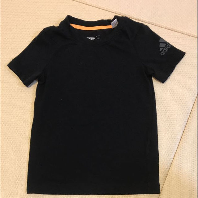 adidas(アディダス)のadidas 120cm Tシャツ キッズ/ベビー/マタニティのキッズ服男の子用(90cm~)(その他)の商品写真