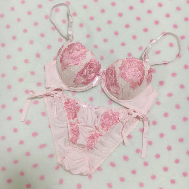 Ravijour系♡立体ローズ♡豪華レース刺繍♡ブラ&ショーツ♡紐パン♡PINK レディースの下着/アンダーウェア(ブラ&ショーツセット)の商品写真