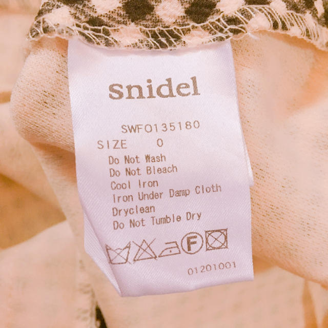 SNIDEL(スナイデル)のsnidel ギンガムチェック切り替えワンピース 2013AWトリンドル玲奈着用 レディースのワンピース(ミニワンピース)の商品写真