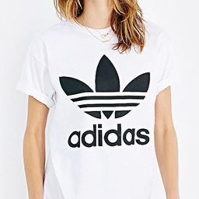 adidas(アディダス)のL【新品/即日発送OK】adidas オリジナルス デカロゴ Tシャツ 白/黒 メンズのトップス(Tシャツ/カットソー(半袖/袖なし))の商品写真