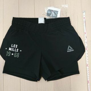 リーボック(Reebok)の【新品】リーボック／ショートパンツ／ブラック／サイズＬ(ショートパンツ)