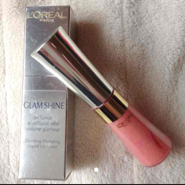 L'Oreal Paris(ロレアルパリ)の新品未使用　LOREALリップグロス コスメ/美容のベースメイク/化粧品(リップグロス)の商品写真