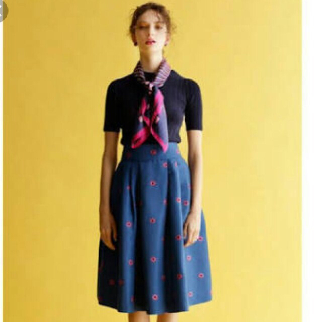 REDYAZEL(レディアゼル)のレディアゼル　刺繍　スカート レディースのスカート(ロングスカート)の商品写真