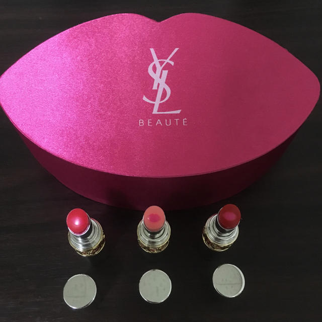 Yves Saint Laurent Beaute(イヴサンローランボーテ)のイヴサンローラン ヴォリュプテ ティントインバーム スペシャル セット コスメ/美容のベースメイク/化粧品(口紅)の商品写真