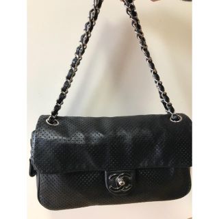 シャネル(CHANEL)のえみぷー様専用 シャネル パンチングレザー (ショルダーバッグ)