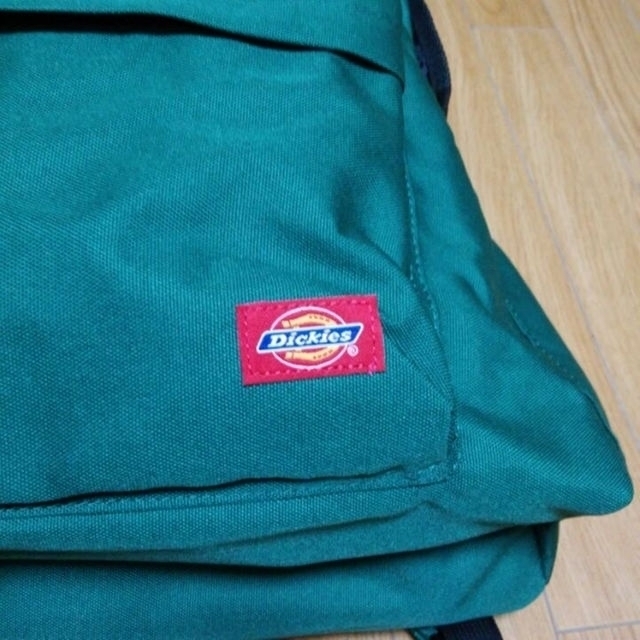 Dickies(ディッキーズ)のDickies　デイパック　型番　14141700 スポーツ/アウトドアのアウトドア(その他)の商品写真