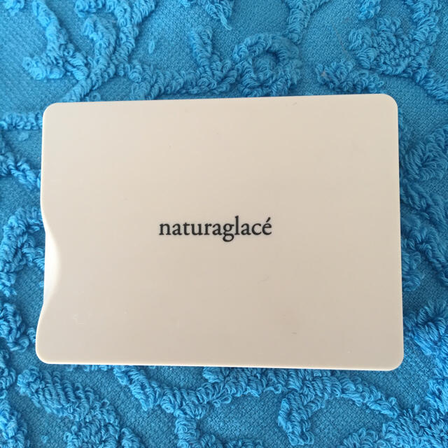 naturaglace(ナチュラグラッセ)のナチュラルグラッセ  アイブロウパウダー  01オリーブグレー コスメ/美容のベースメイク/化粧品(パウダーアイブロウ)の商品写真