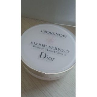 クリスチャンディオール(Christian Dior)のクリスチャンディオール☆ディオールスノウブルームパーフェクトモイストクッション☆(ファンデーション)