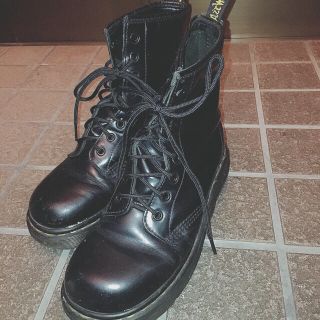 ドクターマーチン(Dr.Martens)のれれちゃんさん。17日までお取り置き(ブーツ)