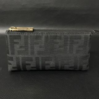 フェンディ(FENDI)のフェンディ 化粧ポーチ バニティポーチ ブラック ズッカ柄 FF柄 (ポーチ)