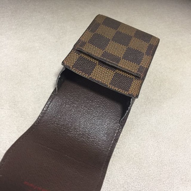 LOUIS VUITTON(ルイヴィトン)のLOUIS VUITTON たばこケース メンズのファッション小物(タバコグッズ)の商品写真