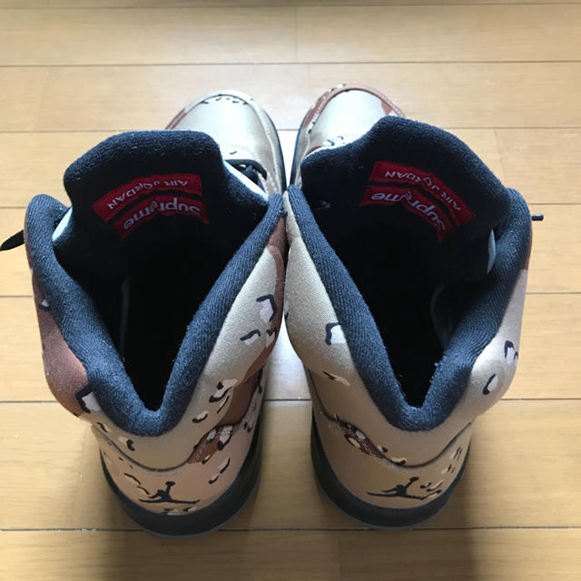 Supreme(シュプリーム)の国内正規品 Supreme Air Jordan 5 AJ5 迷彩 ジョーダン メンズの靴/シューズ(スニーカー)の商品写真