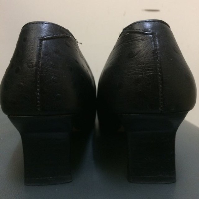 Vivienne Westwood(ヴィヴィアンウエストウッド)のVivienne Westwood London オーストリッチパンプス レディースの靴/シューズ(ハイヒール/パンプス)の商品写真