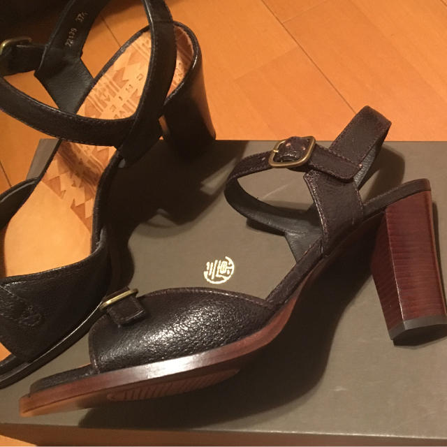 CHIE MIHARA(チエミハラ)の新品未使用 チエミハラ サンダル 37.5 レディースの靴/シューズ(サンダル)の商品写真
