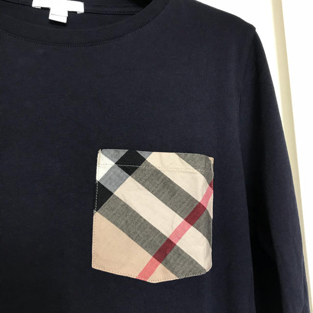 BURBERRY(バーバリー)のBurberry Children ネイビー チェックTシャツ 美品 紺ベージュ レディースのトップス(Tシャツ(長袖/七分))の商品写真