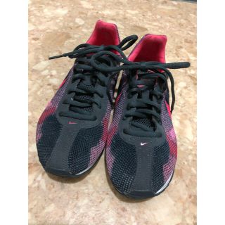 ナイキ(NIKE)のNIKE レディーススニーカー 24.5㎝(スニーカー)