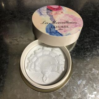 レメルヴェイユーズラデュレ(Les Merveilleuses LADUREE)の限定品 ﾗﾃﾞｭﾚ ｼﾏﾘﾝｸﾞﾌﾟﾚｽﾄﾊﾟｳﾀﾞｰ 102(フェイスパウダー)