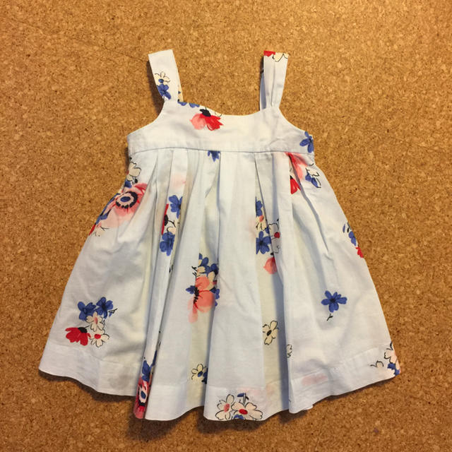 babyGAP(ベビーギャップ)のbaby GAP 花柄ワンピース 80 キッズ/ベビー/マタニティのベビー服(~85cm)(ワンピース)の商品写真