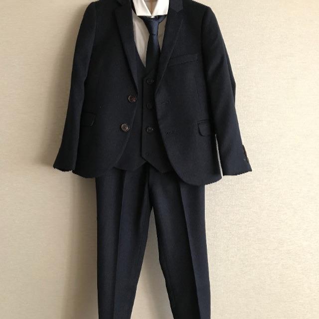 NEXT(ネクスト)のayu ayu様専用 NEXT ネイビースーツスリーピース キッズ/ベビー/マタニティのキッズ服男の子用(90cm~)(ドレス/フォーマル)の商品写真