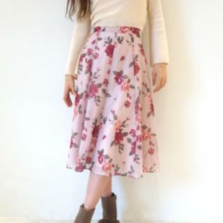 ジルバイジルスチュアート(JILL by JILLSTUART)の人気完売 ❤︎ ジルバイジルスチュアート ❤︎ ヴィンテージフローラルスカート (ロングスカート)