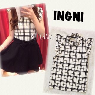 イング(INGNI)のINGNI♡ハイネック袖フリルトップス パール ビジュー(カットソー(半袖/袖なし))