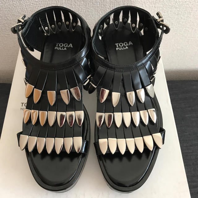 TOGA(トーガ)のTOGAPULLA Tassel sandal レディースの靴/シューズ(サンダル)の商品写真