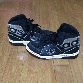 アディダス(adidas)のadidas ハイカットスニーカー(スニーカー)