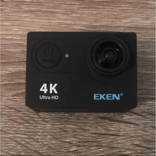 EKEN アクションカメラ 4k スマホ/家電/カメラのカメラ(コンパクトデジタルカメラ)の商品写真