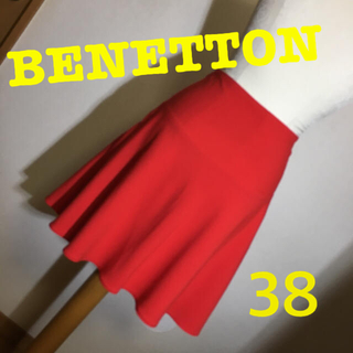 ベネトン(BENETTON)の♡ベネトン レッド フレアスカート 美品 38(ミニスカート)