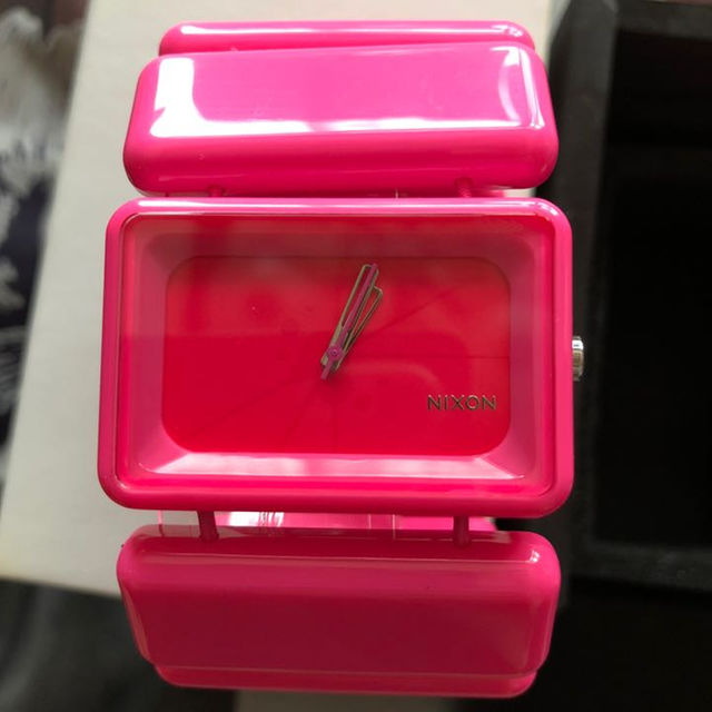 NIXON(ニクソン)のニクソン NIXON Vega neon pink レディースのファッション小物(腕時計)の商品写真