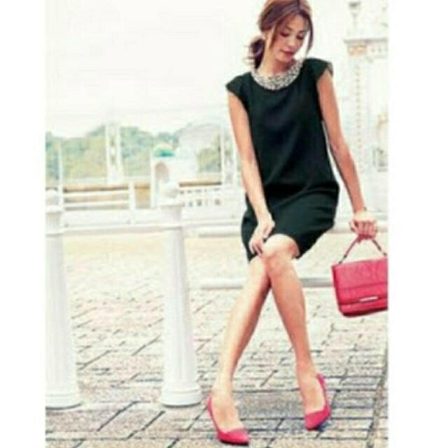 JUSGLITTY - JUSGLITTY♡パールビジューワンピースの通販 by yoo shop ... ジャスグリッティー パールビジューワンピース