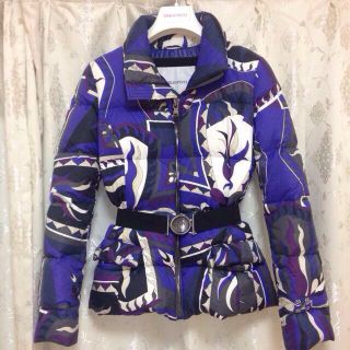 EMILIO PUCCI(ダウンジャケット)のフリマアイテム一覧 EMILIO PUCCI(ダウンジャケット)のフリマアイテム一覧