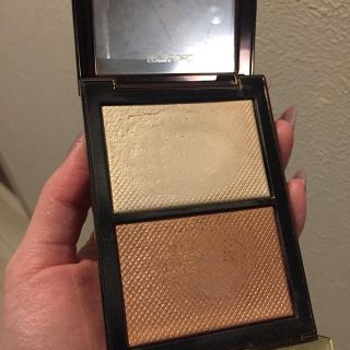 トムフォード(TOM FORD)のトムフォード ビューティ♡スキン イルミネイティング  パウダー デュオ(フェイスパウダー)