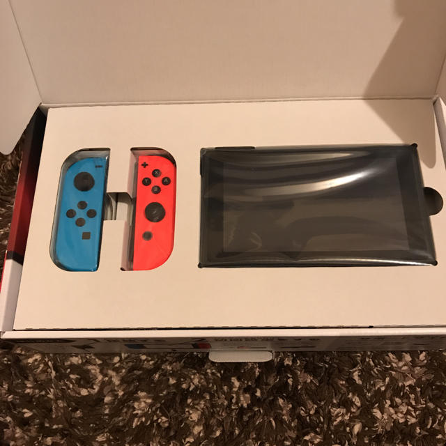 Nintendo Switch(ニンテンドースイッチ)の任天堂スイッチnintendoswitch★新品 エンタメ/ホビーのゲームソフト/ゲーム機本体(家庭用ゲーム機本体)の商品写真