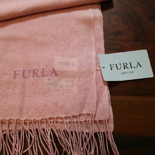Furla(フルラ)のゆちゃ様専用 FURLA カシミヤ シルク ストール ピンク レディースのファッション小物(マフラー/ショール)の商品写真