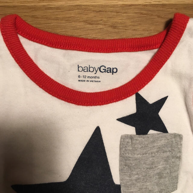 babyGAP(ベビーギャップ)のbaby Gap ベビーギャップ 星柄 ロンパース 6-12month 70 キッズ/ベビー/マタニティのベビー服(~85cm)(ロンパース)の商品写真